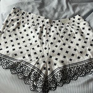 Abercrombie & Fitch Black and White Women Shorts